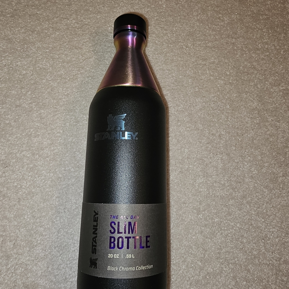 Stanley 20oz Slim Bottle From The Black Chroma Collection